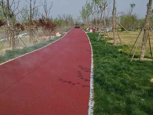 �Ϸ��R�Ә�